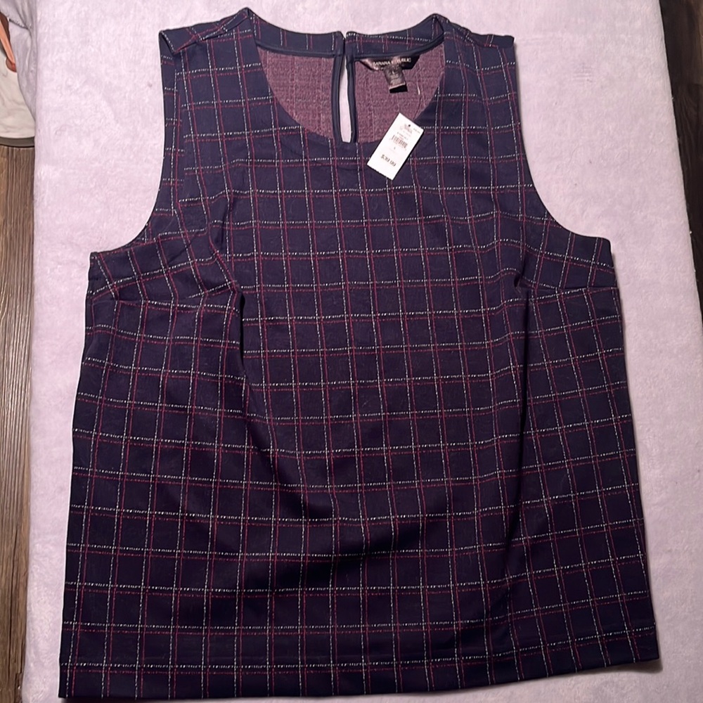 NWT Navy Blue Banana Republic shell top!
